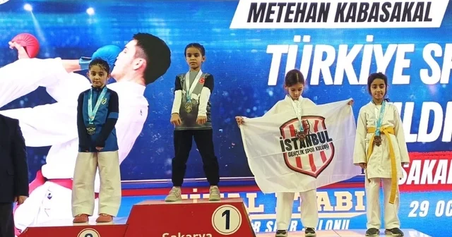 Kartepeli karateciler Sakarya dan 6 madalyayla döndü Kocaeli Haberleri