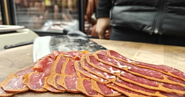 Ramazan da zamsız et, zamsız pastırma Kayseri Ticaret Borsası Yönetim Kurulu Başkanı Recep Bağlamış: Vatandaşlarımızın sofralarına Kayseri mizin lezzetleri uygun fiyatla taşınabilsin Kayseri Haberleri