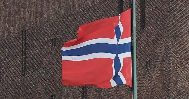 Norveç, monarşi olarak kalmak için oy verdi Sözcü Gazetesi