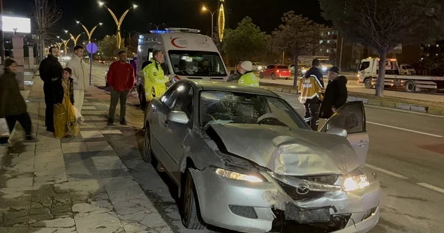 Alkollü sürücü önündeki araca çarptı: 6 yaralı Aksaray Haberleri
