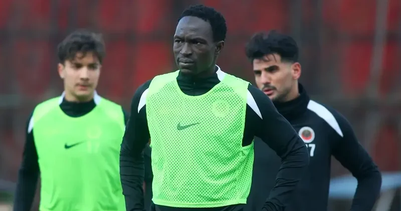 Fenerbahçe maçı öncesi Arabistan dan Adama Traore yi getirdiler