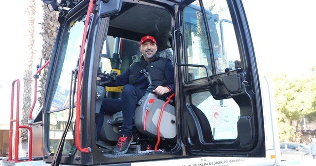 Söke Belediyesi ne 15 tonluk ekskavatör Aydın Haberleri