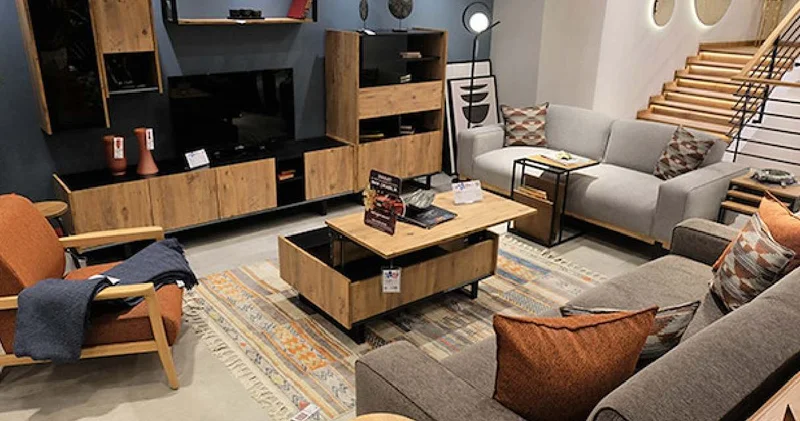 İflas sürecine giren mobilya devi öyle bir indirime gitti ki kapanın elinde kalıyor