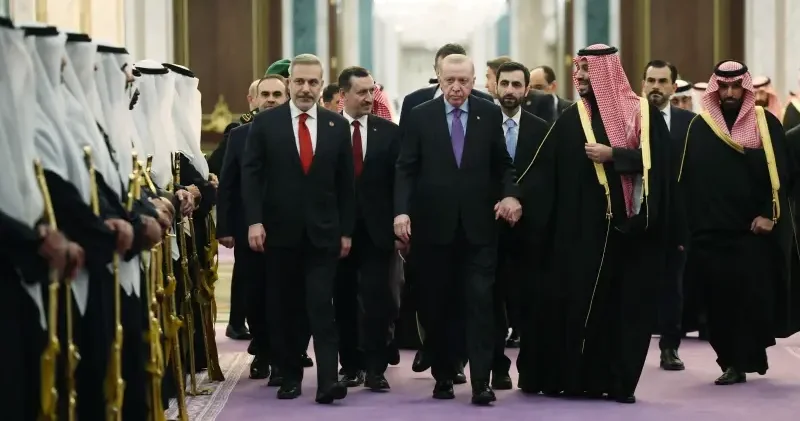 Cumhurbaşkanı Erdoğan ile Prens Selman el ele: Onuruna verilen akşam yemeğine iştirak etti Politika Haberleri