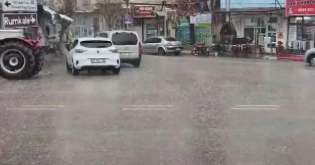 Yavuzeli ilçesinde yağış etkili oldu Sağanak sonrası dağlardaki su yollarından yağmur suları akmaya başladı Gaziantep Haberleri