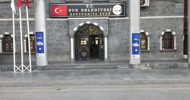 Diyarbakır Sur Belediyesi nin logosu üçüncü kez değişti