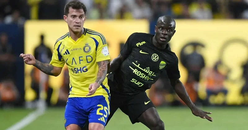 N Golo Kante dayanamadı: Rest çekti