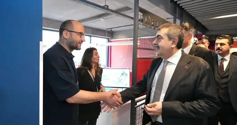 Bakan Tekin, genç girişimcilerle buluştu