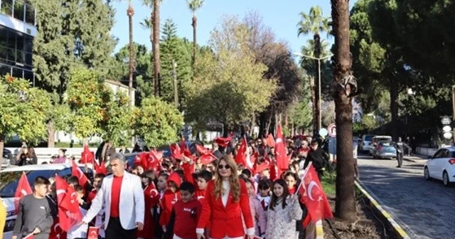 Köyceğiz de Bayrak Yürüyüşü coşkuyla tamamlandı Muğla Haberleri