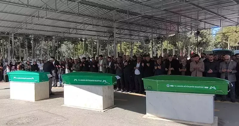 Alışverişten dönerken cipin çarptığı 3 kız, yan yana toprağa verildi