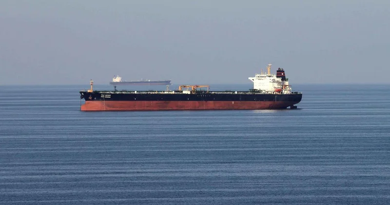 İran: Hürmüz den geçme teşebbüsünde bulunan her gemi ateşe verilecek