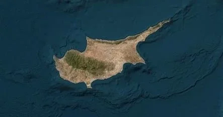 İngiltere, Kıbrıs Adası çevresine savaş gemisi konuşlandıracak