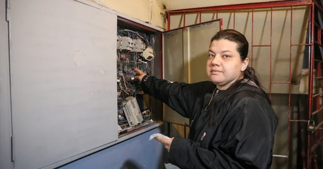 Biri otizmli, 2 çocuğuyla eşinden kalan maaşla yaşamını sürdürmeye çalışıyor Antalya Haberleri