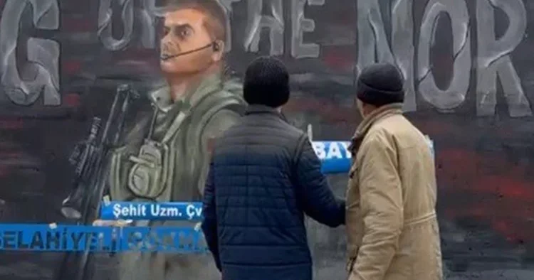 Çizdiği resim görenleri duygulandırdı Belediye başkanından üniversite öğrencisine hediye