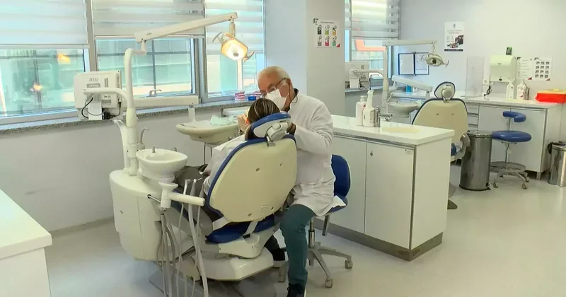 Ramazanda ağız hijyenine dikkat uyarısı: Normal kanama diye bir şey yok