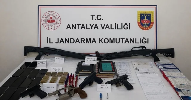 Antalya merkezli 3 ilde tefecilik yapan ve suç gelirlerini aklayanlara operasyon; 22 gözaltı (2) Antalya Haberleri