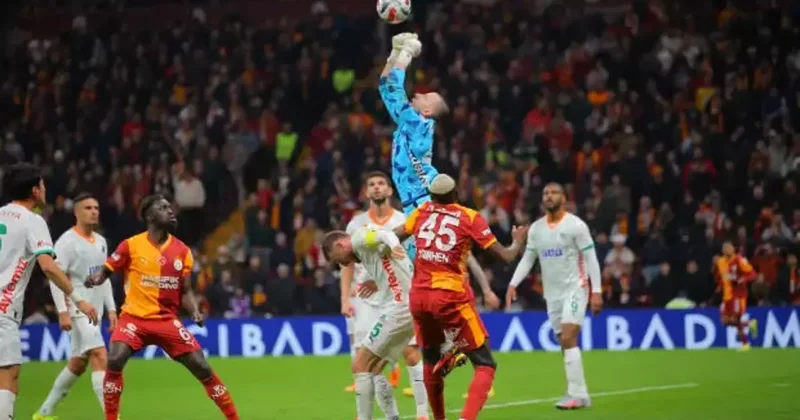 Taraftarın merakla beklediği isme şans! Alanyaspor Galatasaray: Muhtemel 11 ler