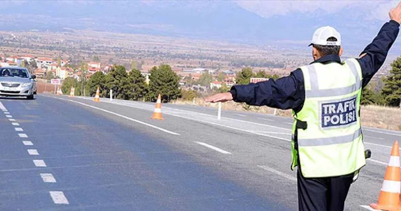Dur ihtarına uymadı: Sürücüsü ayrı araç sahibi ayrı ceza yedi