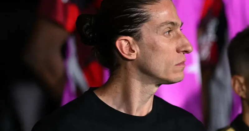 Bu adam neden kovuldu? Kimse anlam veremiyor