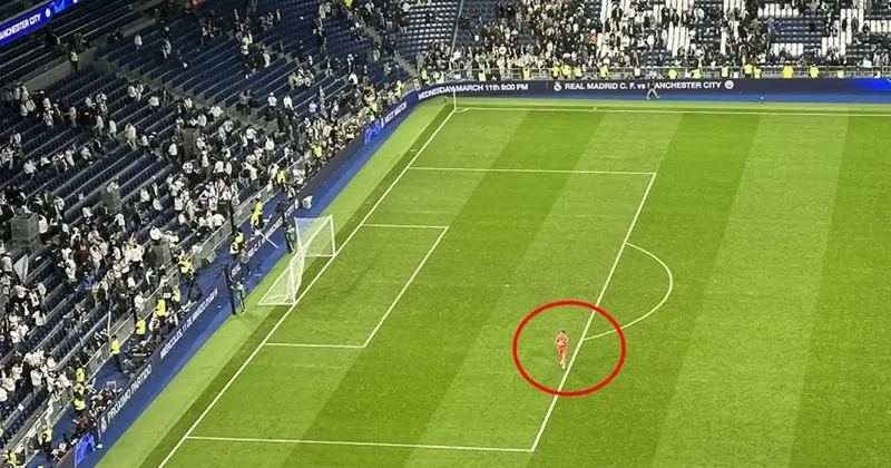 Tarihi maçtan sonra viral olan kare