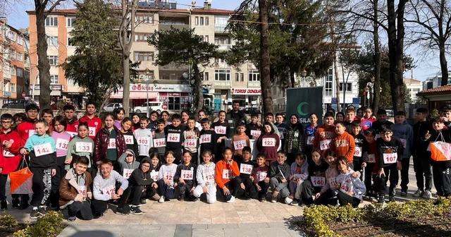 Tokat ta oryantiring turnuvası sporcularına Yeşilay tanıtıldı Tokat Haberleri