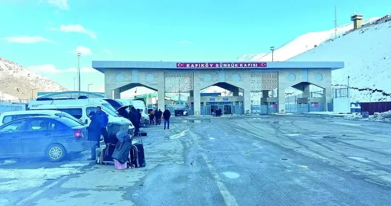 Türkler tahliye ediliyor Gündem Haberleri