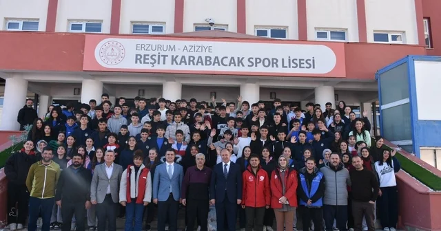 Tecrübelerini liseli gençlerle paylaştılar Erzurum Haberleri