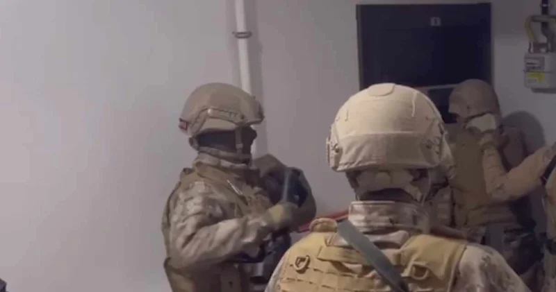 İstanbul merkezli 3 ilde silahlı suç örgütüne operasyon