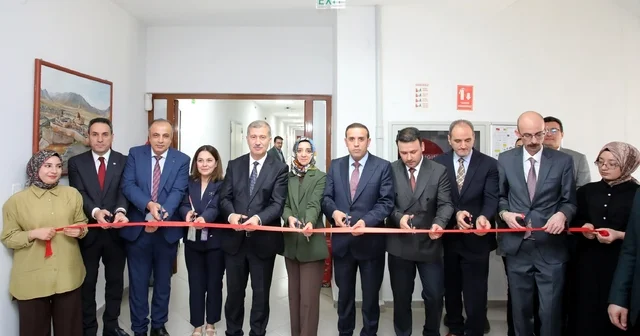 AİÇÜ de zebra balığı translasyonel tıp araştırma laboratuvarı açıldı Ağrı Haberleri