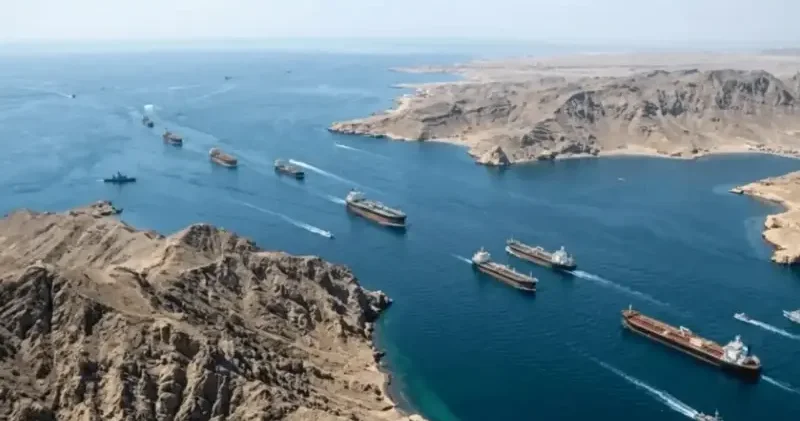 Hürmüz Boğazı ndan savaşın başlamasından bu yana ilk kez Batı Avrupa bağlantılı gemi geçti Dünya Haberleri