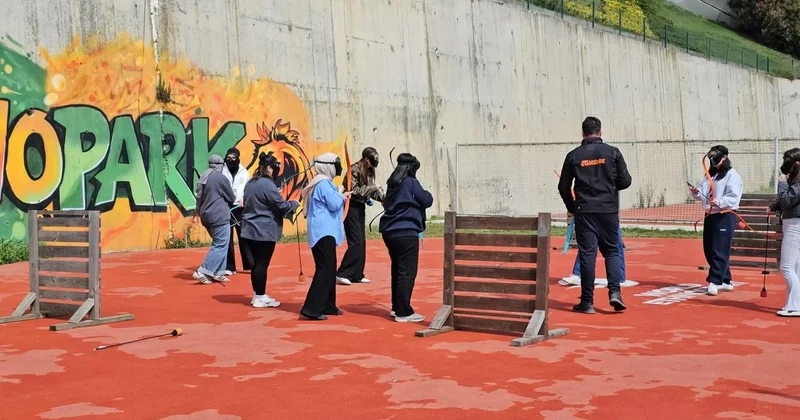 Gençler hem geleneği hem adrenalini İstanbul Etnopark ta yaşadı