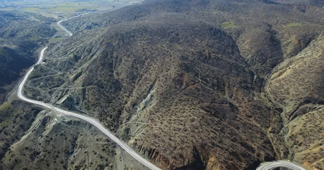 Başkan Bozcan dan Alacakaya yolu için tünel projesi Elazığ Haberleri