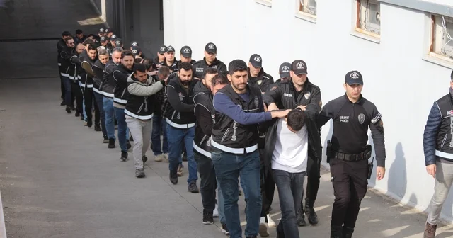 Tarihi baskın: Atık tesisi değil sigara fabrikası, 170 milyon TL lik ürün ele geçirildi Adana Haberleri