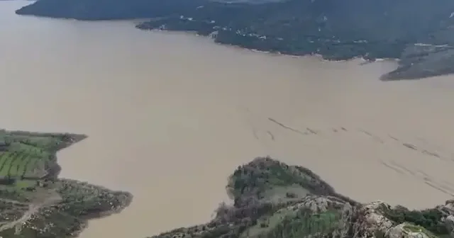 Çanakkale’de Atikhisar Barajı yüzde 100 doluluğa ulaştı: Valilikten taşkın alarmı verildi VİDEO İZLE