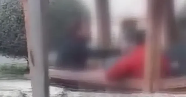 Eskişehir de çocukları tehdit eden görüntü: Parkta uyuşturucu ve alkol içtiler VİDEO İZLE