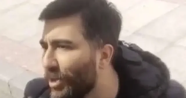 Yolcu otobüsünde yol verme kavgası: Şoför ayırmak isterken hedef oldu VİDEO İZLE