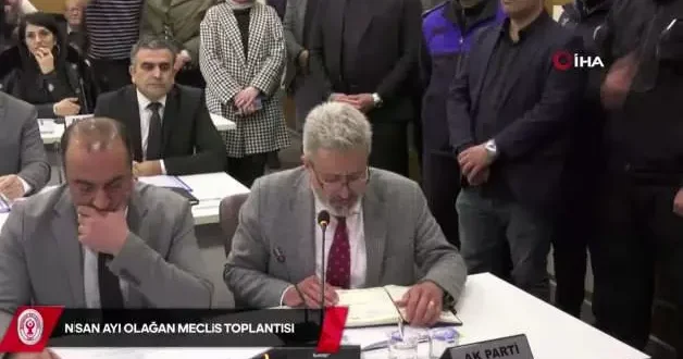 Bornova Belediyesi Meclisi nde görevi kötüye kullanma tartışması yaşandı