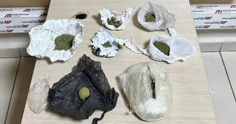 Narkotik ekiplerinden peş peşe baskın: Esrar, skunk ve metamfetamin ele geçirildi Gündem Haberleri