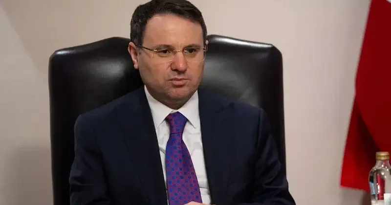 Rota son anda değişti: Bakan Gürlek in uçağı Diyarbakır yerine Batman’a indi Gündem Haberleri