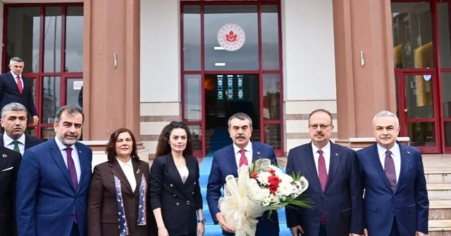 Milli Eğitim Bakanı Tekin: LGS 13 Haziran Cumartesi günü yapılacak MEB olarak ana görevimiz, Milli değerlerimizi çocuklarımızın içselleştireceği bir eğitim iklimi oluşturmak Aydın Haberleri