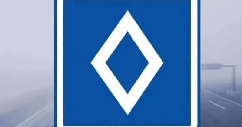 Baklava dilimli trafik tabelası bir ülkede daha kullanılmaya başlandı Sözcü Gazetesi