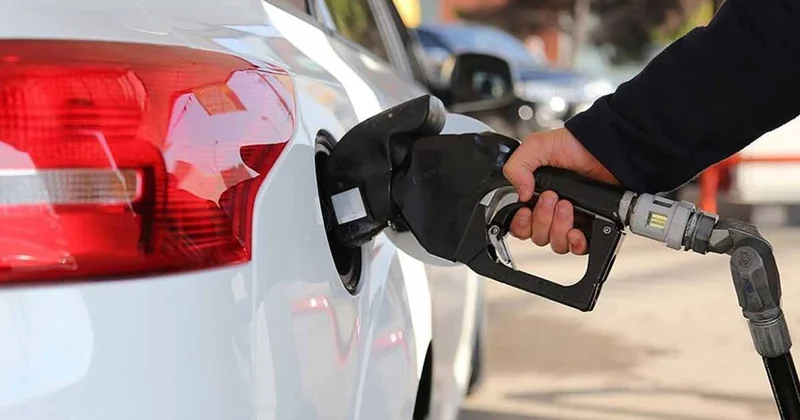 Benzinin litresi 260 TL ye fırladı: Akaryakıtı en çok zamlanan ülke belli oldu Sözcü Gazetesi