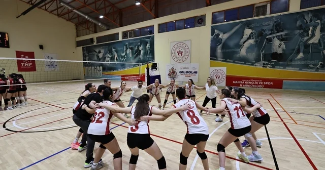 Manisa da Yıldız Kızlar Voleybol İl Şampiyonu Değerli Zamanlar Spor Kulübü oldu Manisa Haberleri