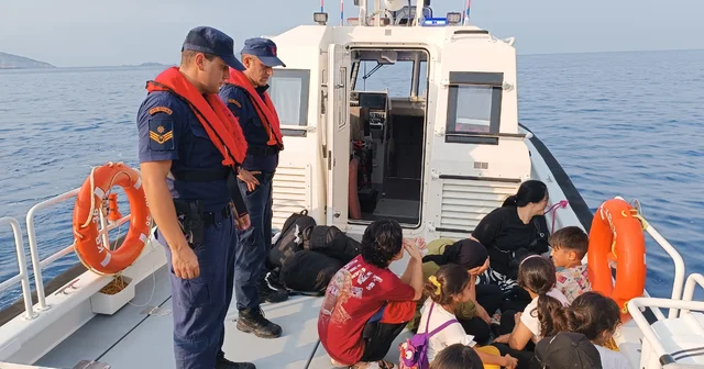 Türkiye de 2021 den beri 1 milyondan fazla düzensiz göçmen yakalandı Antalya Haberleri