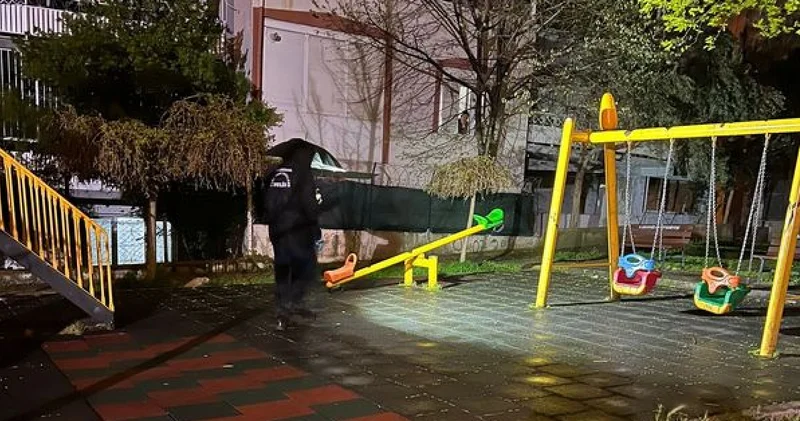 İzmir de parkta 3 yaşındaki çocuğa bıçaklı saldırı! Son dakika haberleri