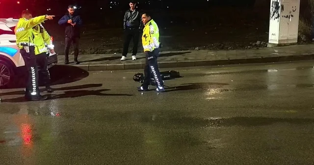 Erzurum da scooter sürücüsüne araç çarptı: 1 yaralı Erzurum Haberleri