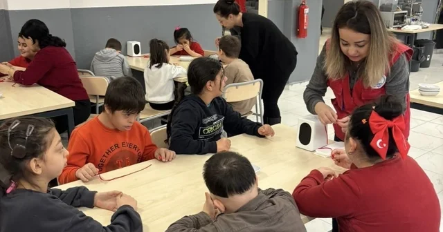 Gençlik ve Spor İl Müdürlüğü nden otizmli çocuklara anlamlı ziyaret Eskişehir Haberleri