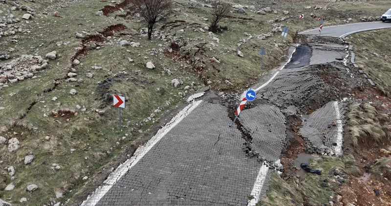 Nemrut Dağı nda göçük! Yol kapandı! Son dakika haberleri