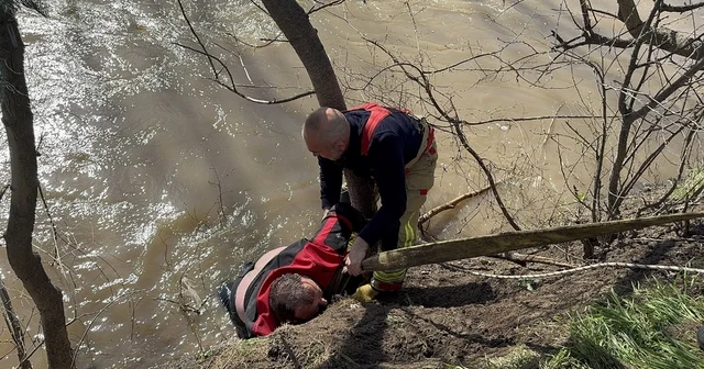 Nehre düşen kişiyi kurtarmak için zamanla yarış: Can pazarı yaşandı Edirne Haberleri