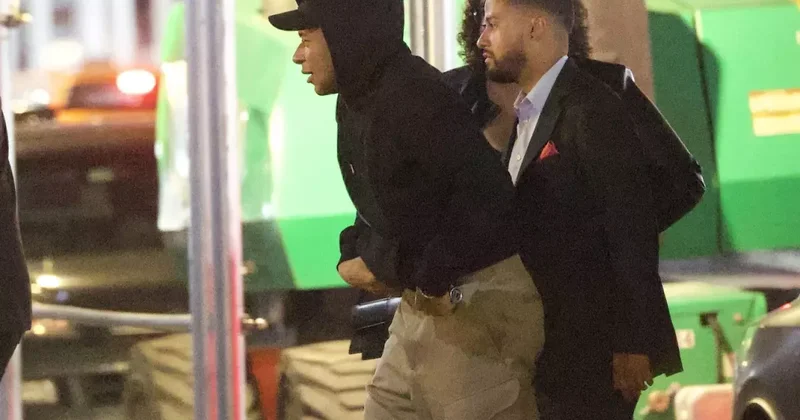 Büyük aşk çabuk bitti! Yıldız isim başka bir kadınla görüldü